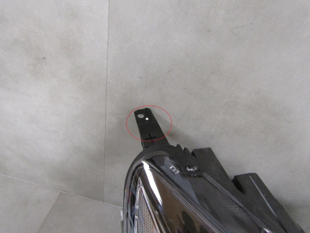 Prednji far FORD KUGA MK3 LED RH desni 19-24 LV4B-13E014-FH