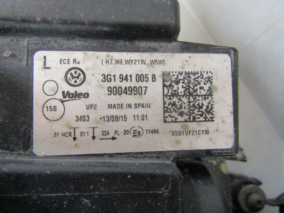 Prednji far VOLKSWAGEN PASSAT B8 halogen lijevi LH 14-19 3G1941005B