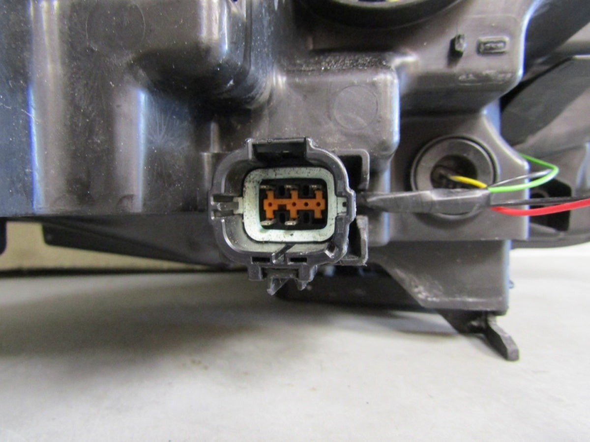 Prednji far NISSAN QASHQAI J11 halogen sa sočivom Z LED LH 13-17 100-18013
