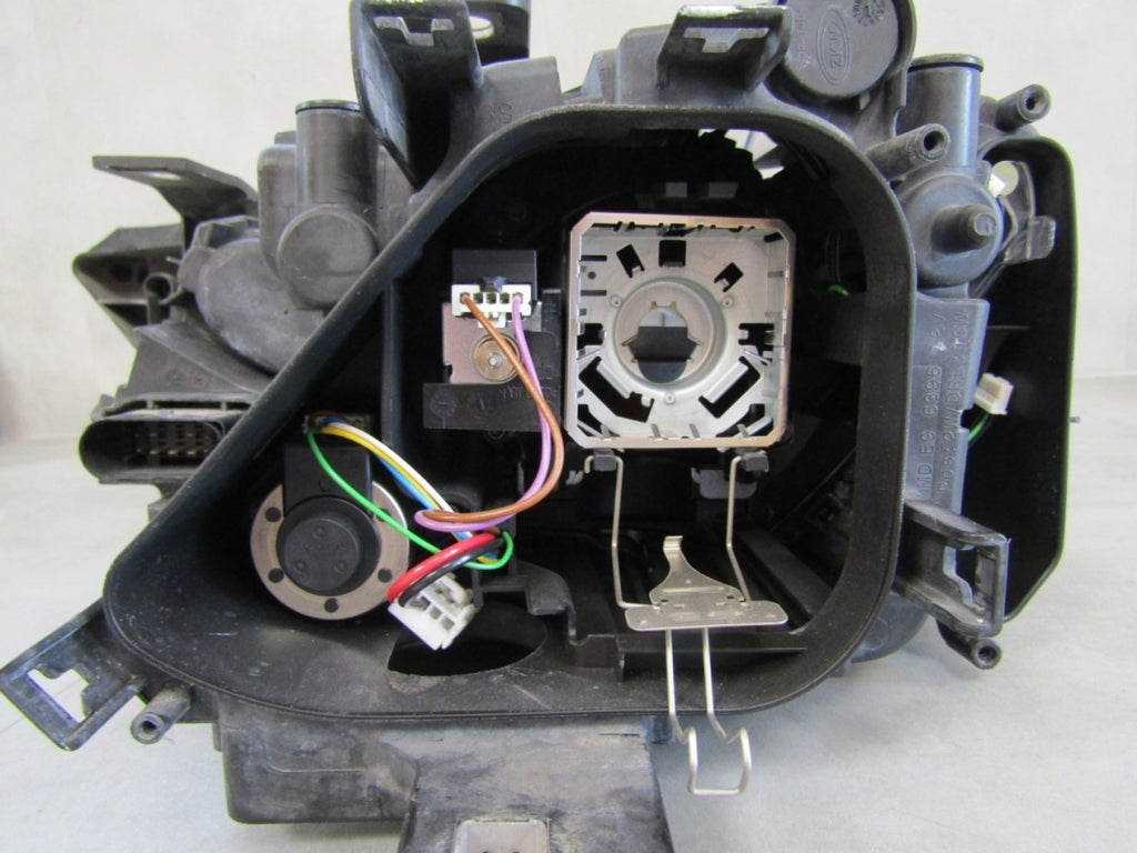 Prednji far AUDI Q3 8U0 xenon nezakretni 11-14 RH desni 8U0941006