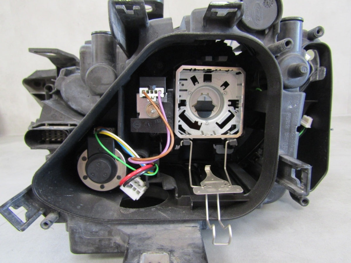 Prednji far AUDI Q3 8U0 xenon nezakretni 11-14 RH desni 8U0941006