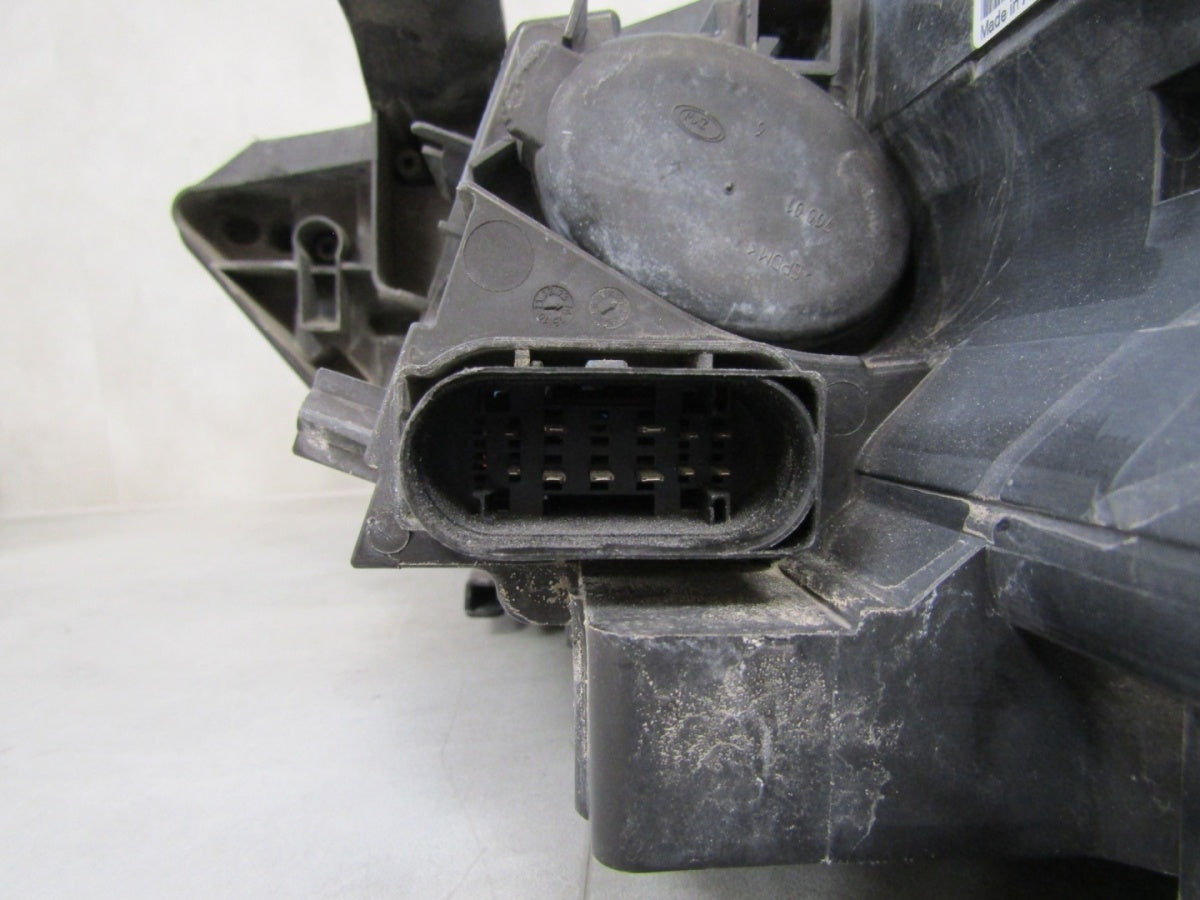 Prednji far AUDI Q3 8U0 xenon nezakretni 11-14 RH desni 8U0941006