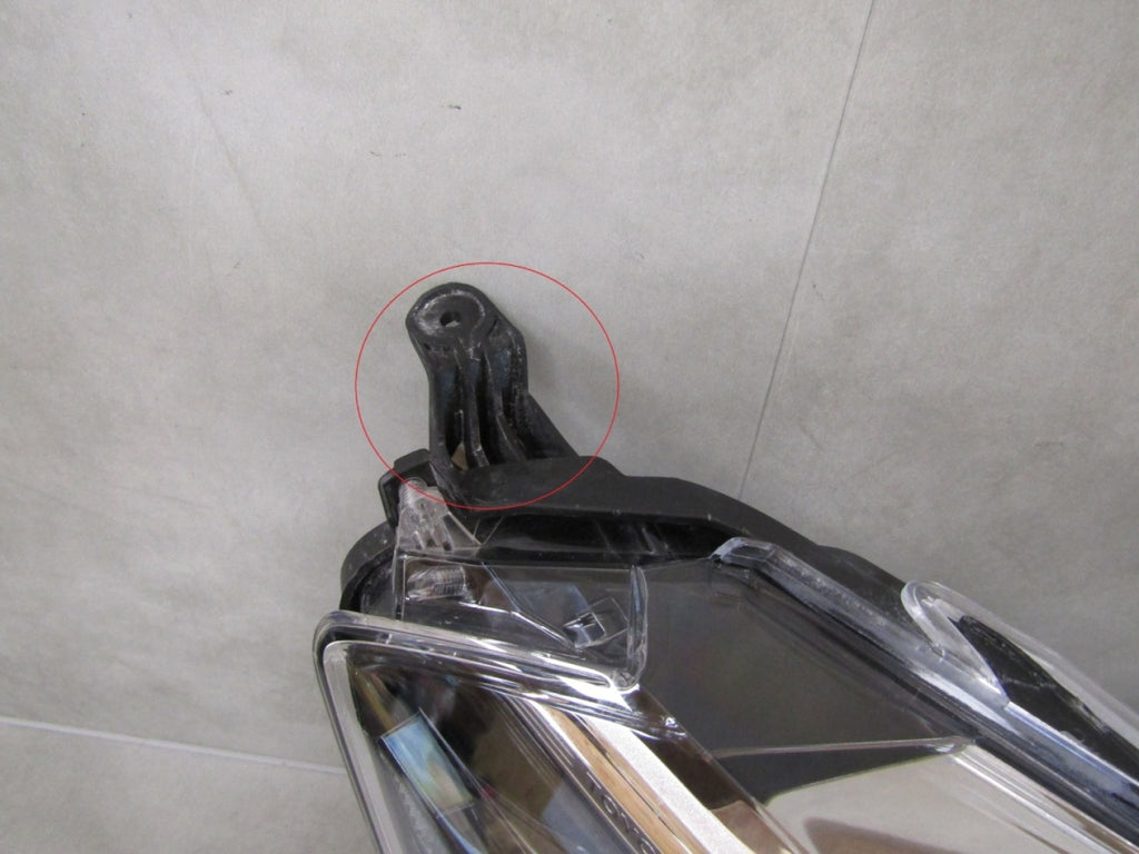 Prednji far TOYOTA COROLLA CROSS FULL LED 20- RH desni HASCO 16-184