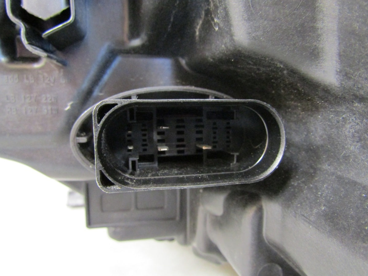 Prednji far SKODA OCTAVIA IV FULL LED 19-24 RH desni 5E4941016B