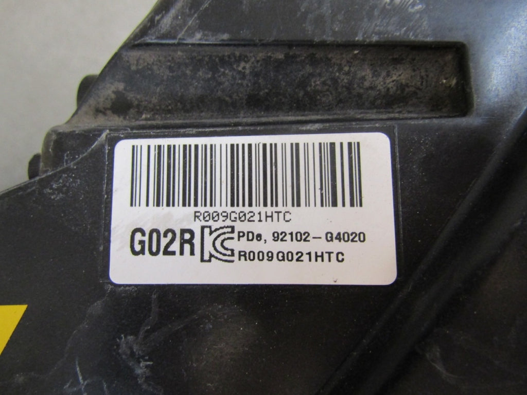 Prednji far HYUNDAI I30 III halogen sa sočivom 17-20 RH desni 92102G4020