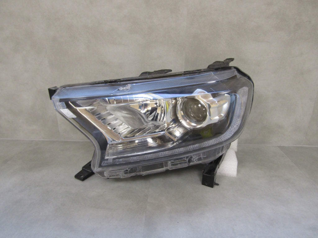 Prednji far FORD RANGER V 5 LIFT xenon NIESKRĘTNY+ LED 19- LH