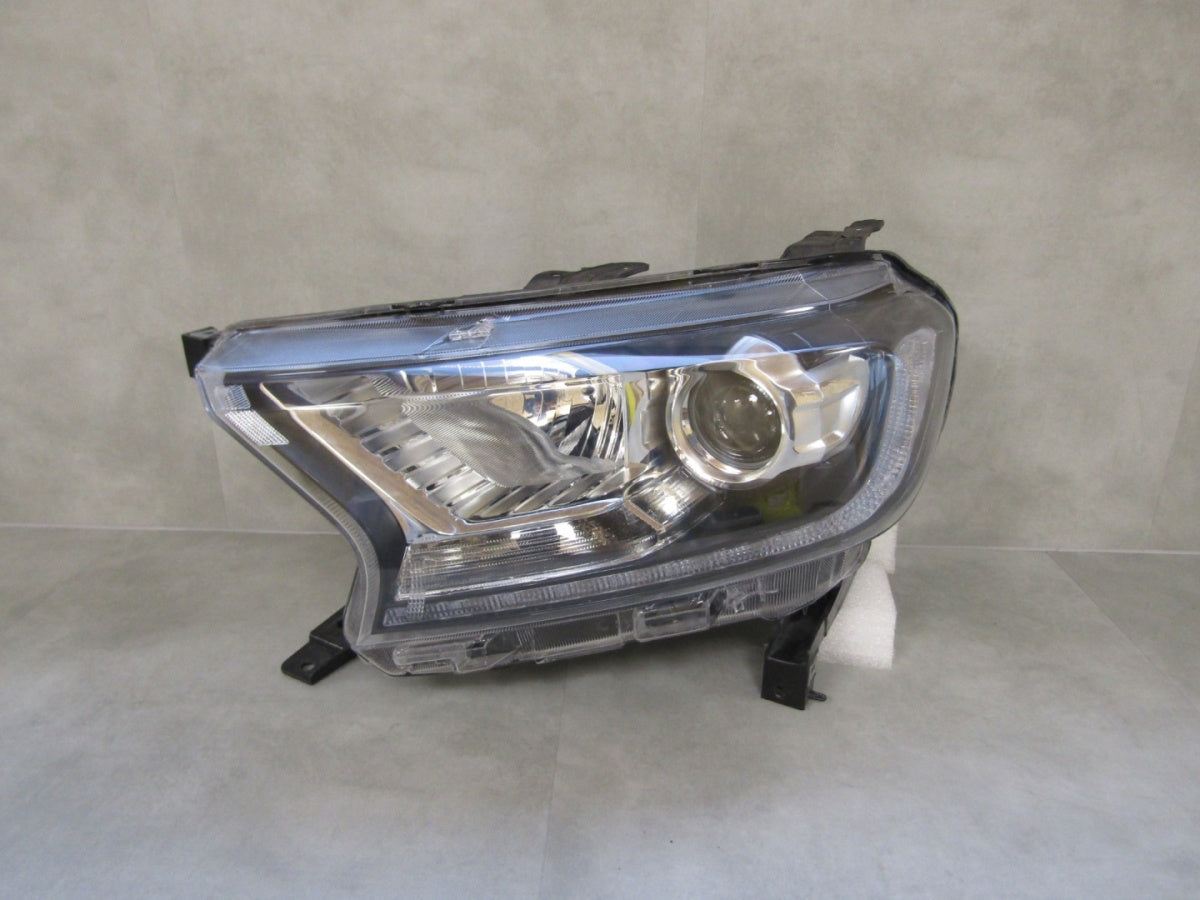 Prednji far FORD RANGER V 5 LIFT xenon NIESKRĘTNY+ LED 19- LH