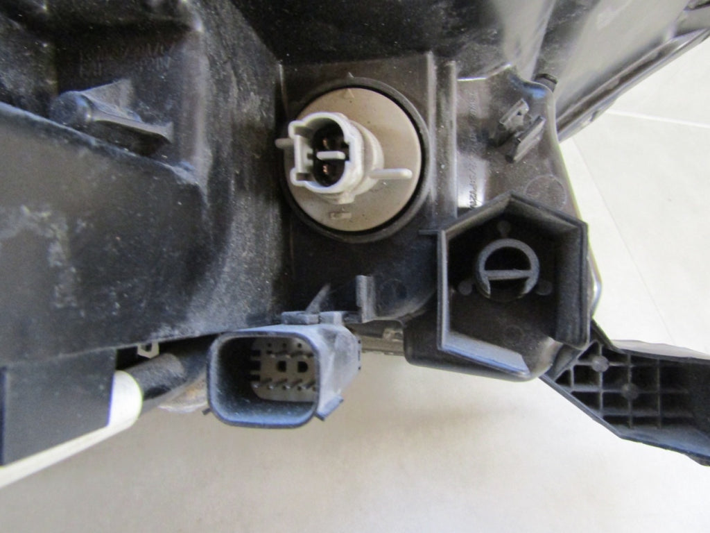Prednji far FORD RANGER V 5 LIFT xenon NIESKRĘTNY+ LED 19- LH