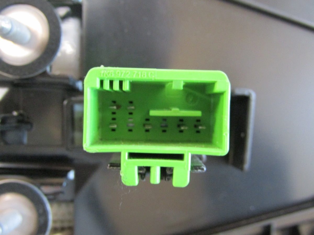 Stop svjetlo NA KLAPY BAGAŻNIKA BLENDA VW TOUAREG III LIFT 760945307E 23-