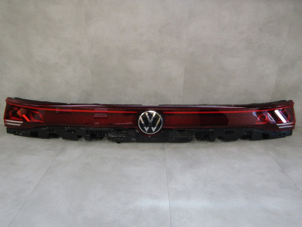 Stop svjetlo NA KLAPY BAGAŻNIKA BLENDA VW TOUAREG III LIFT 760945307E 23-