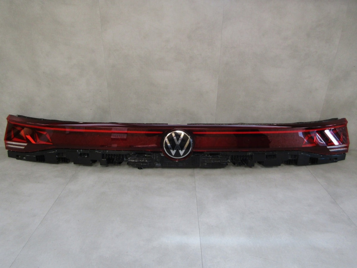 Stop svjetlo NA KLAPY BAGAŻNIKA BLENDA VW TOUAREG III LIFT 760945307E 23-