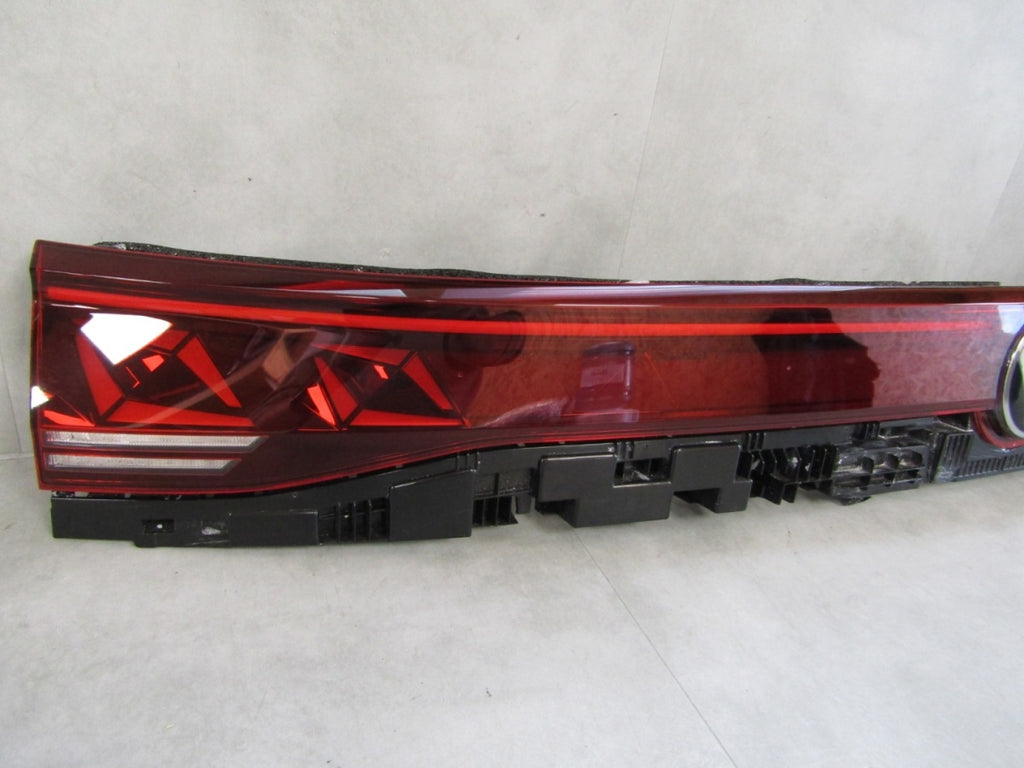 Stop svjetlo NA KLAPY BAGAŻNIKA BLENDA VW TOUAREG III LIFT 760945307E 23-