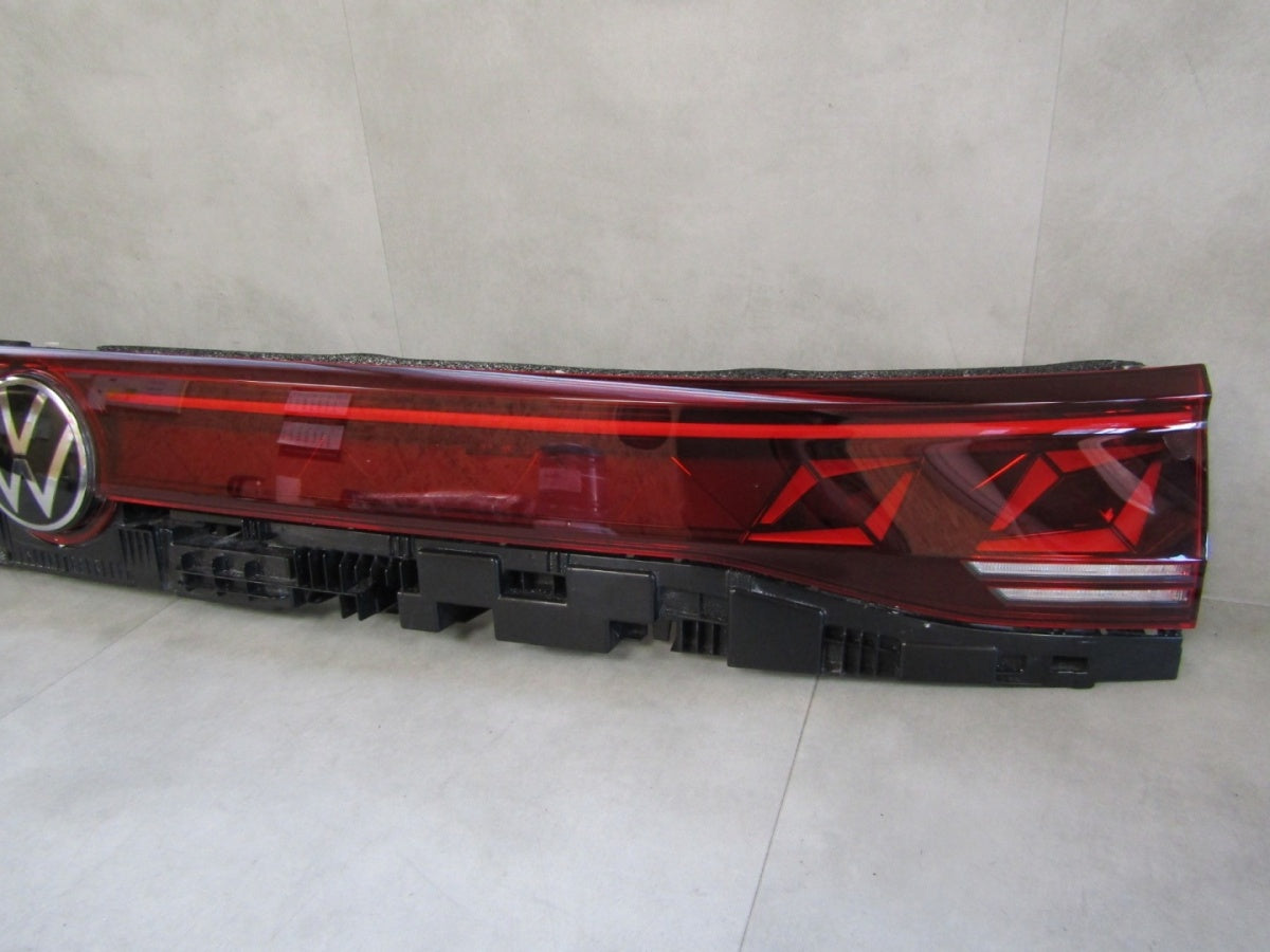 Stop svjetlo NA KLAPY BAGAŻNIKA BLENDA VW TOUAREG III LIFT 760945307E 23-