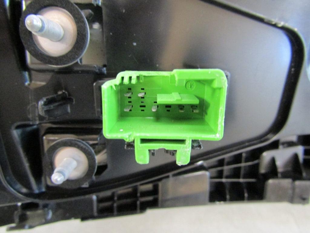 Stop svjetlo NA KLAPY BAGAŻNIKA BLENDA VW TOUAREG III LIFT 760945307E 23-