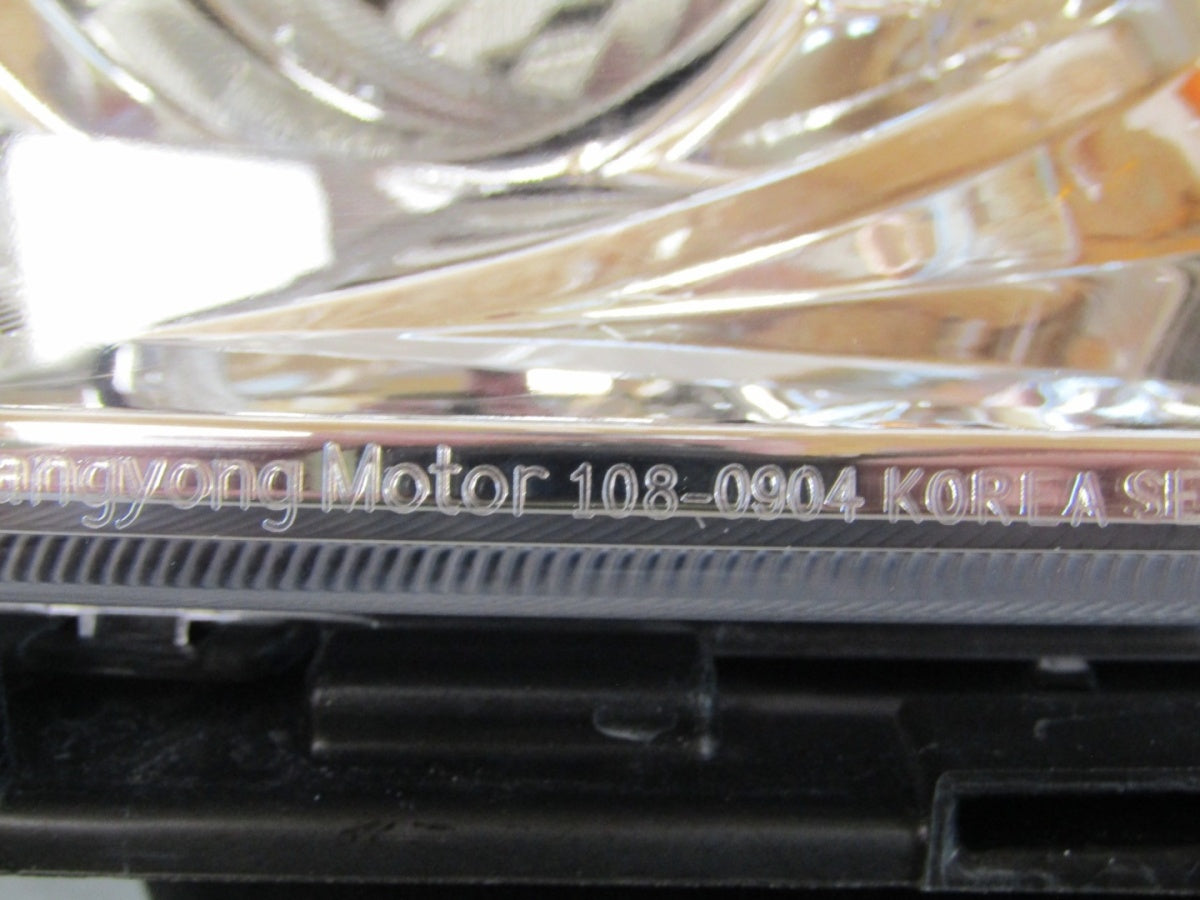 Prednji far SSANGYOUNG KYRON 05-07 halogen sa sočivom 108-0904