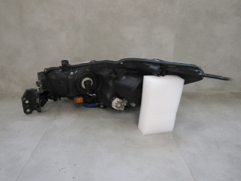 Prednji far SUBARU OUTBACK V LEGACY VI LED RH desni 14-19