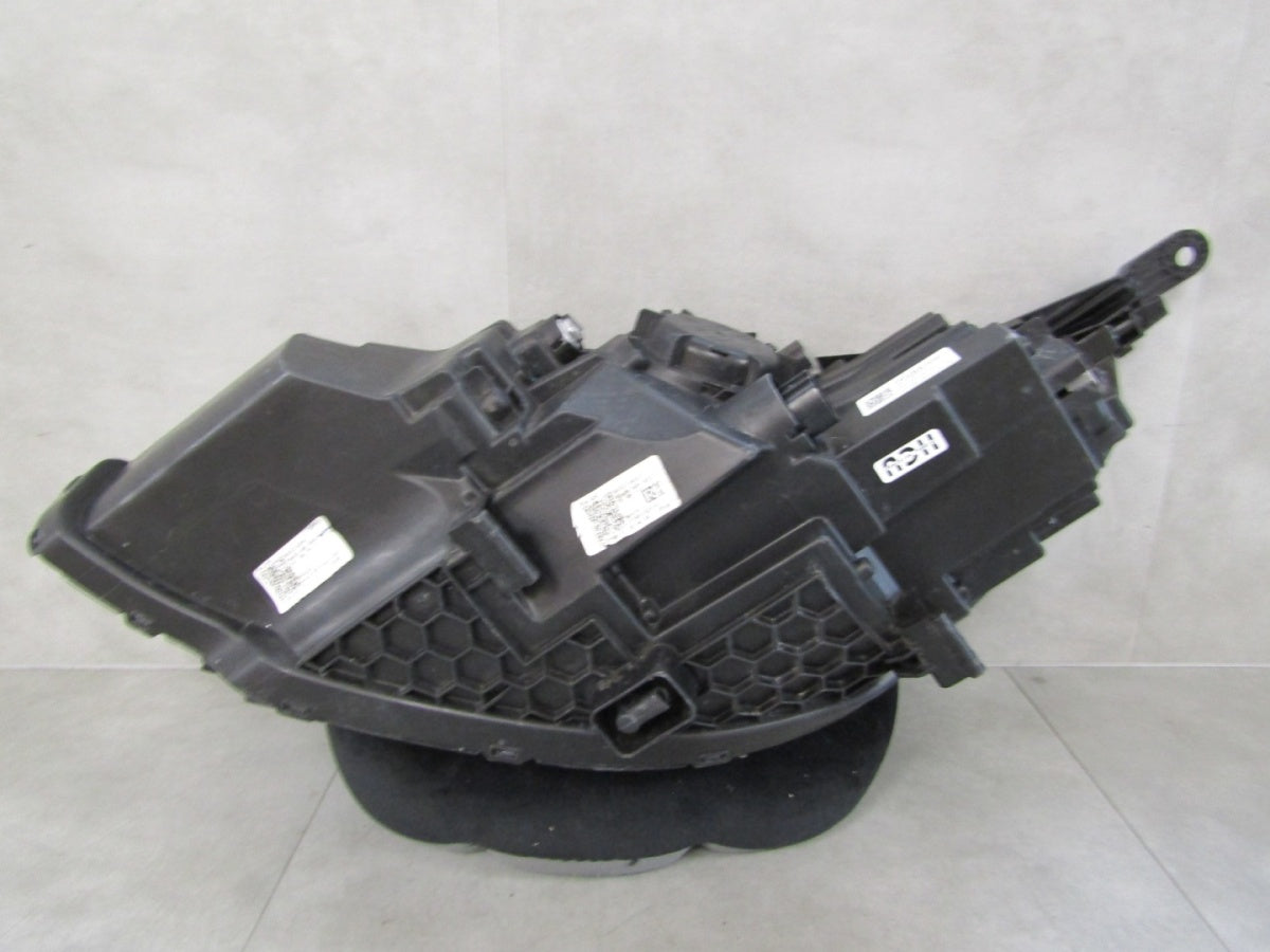 Prednji far HYUNDAI I30 III LIFT halogen sa sočivom 20- RH desni G492163040