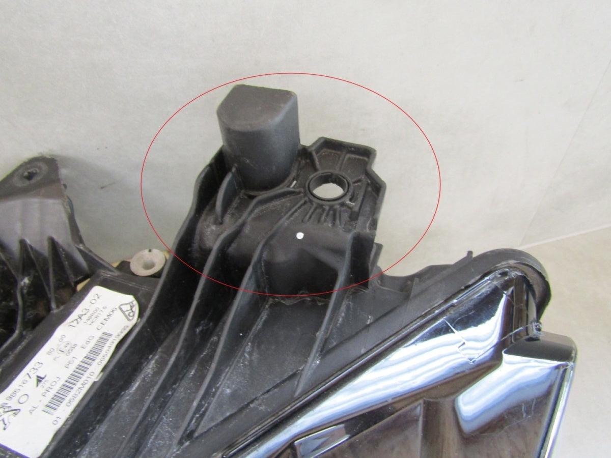 Prednji far PEUGEOT 308 III 3 T10 LED LH lijevi 21-25 98516733