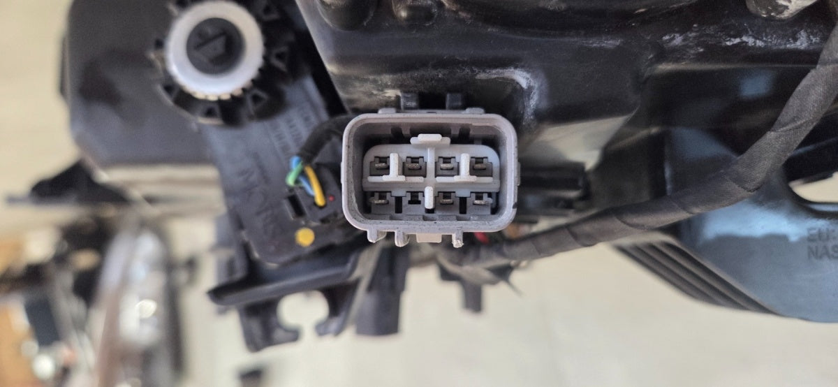 Prednji far MITSUBISHI OUTLANDER III 3 LIFT FULL LED 18- desni RH