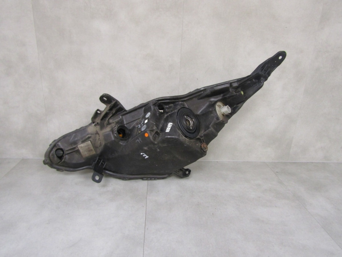 Prednji far Toyota Aygo 2 II halogen sa sočivom + LED 14-18 RH KOITO 0H-17
