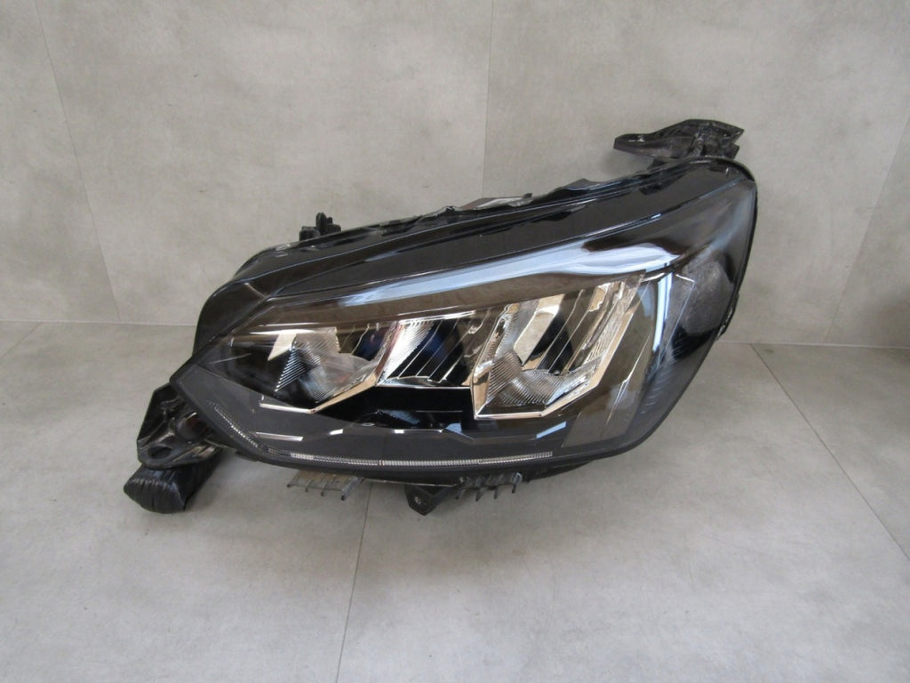 Prednji far PEUGEOT 208 II 2 2008 II 2 LED 19-23 LH lijevi 9833036380