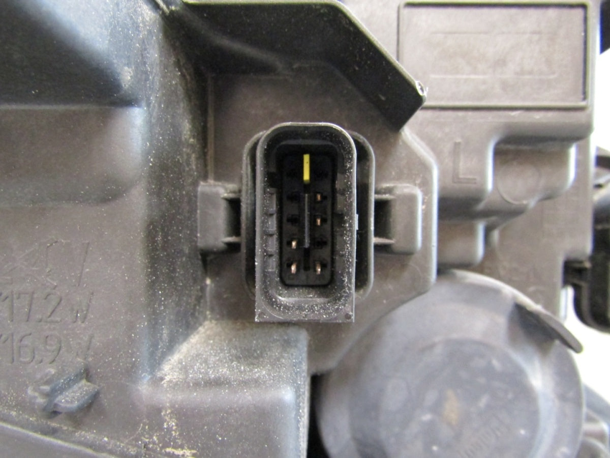 Prednji far PEUGEOT 208 II 2 2008 II 2 LED 19-23 LH lijevi 9833036380