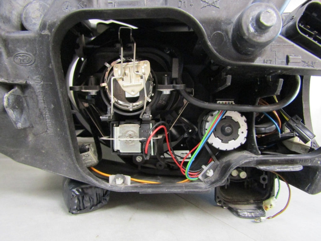 Prednji far BMW 3 E90 E91 xenon nezakretni 04-08 LH lijevi