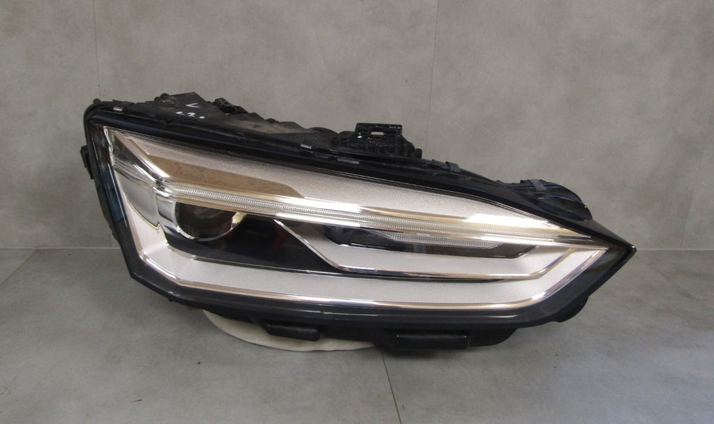 Prednji far AUDI A5 8W6 xenon nezakretni 16-19 8W6941006C RH desni