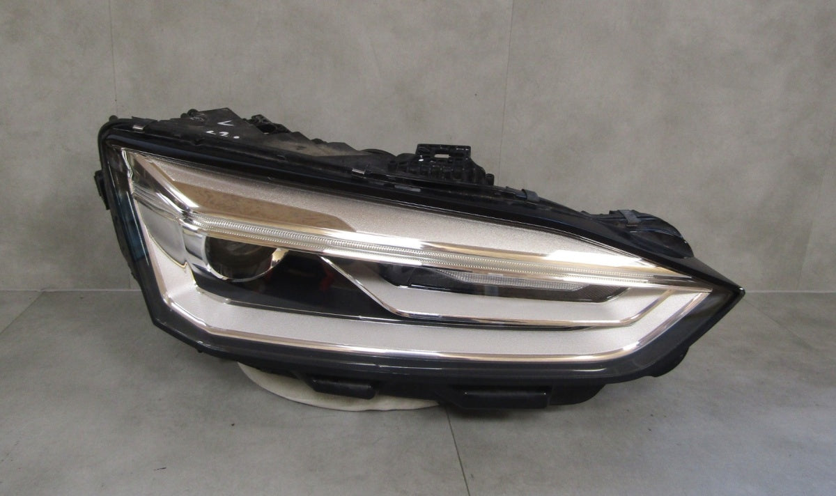 Prednji far AUDI A5 8W6 xenon nezakretni 16-19 8W6941006C RH desni