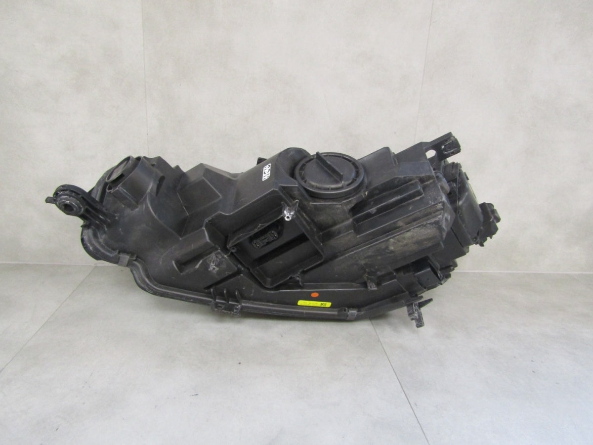 Prednji far AUDI A5 8W6 xenon nezakretni 16-19 8W6941006C RH desni