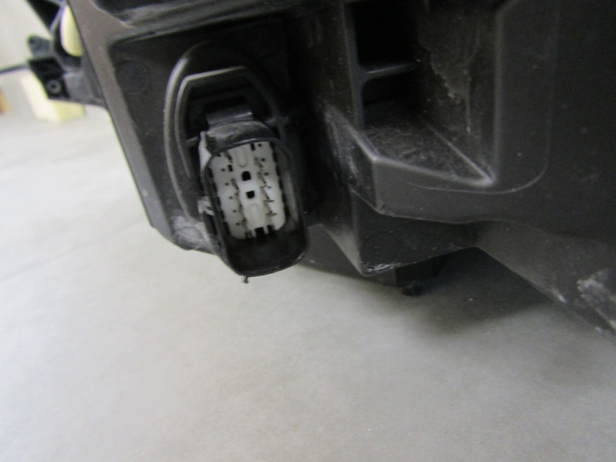 Prednji far FORD FIESTA MK8 VIII FULL LED LIFT 21- RH