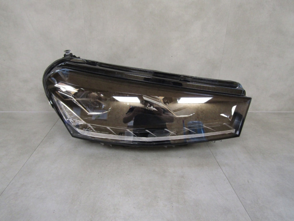 Prednji far SKODA FABIA IV 4 FULL LED RH desni 21- 6VB941016B