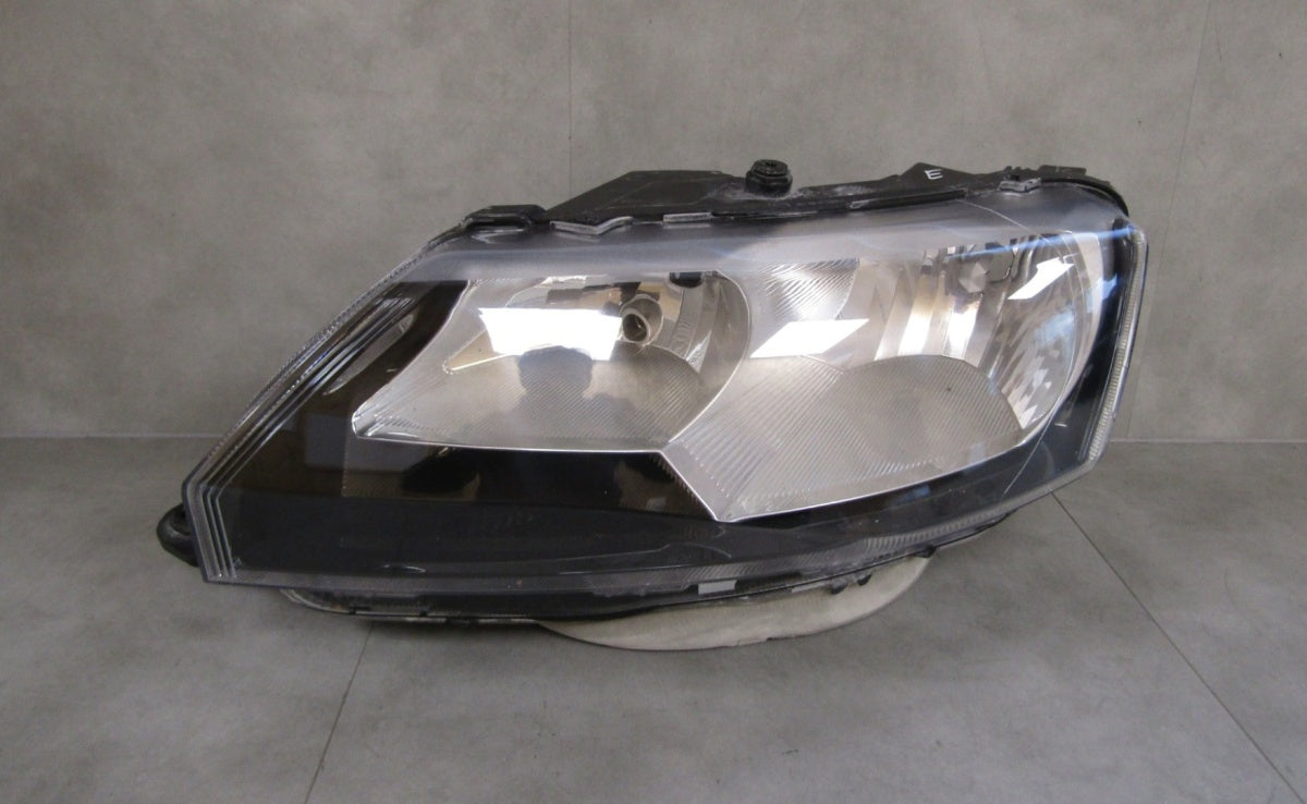 Prednji far SKODA RAPID halogen 12-16 LH lijevi 5JB941015
