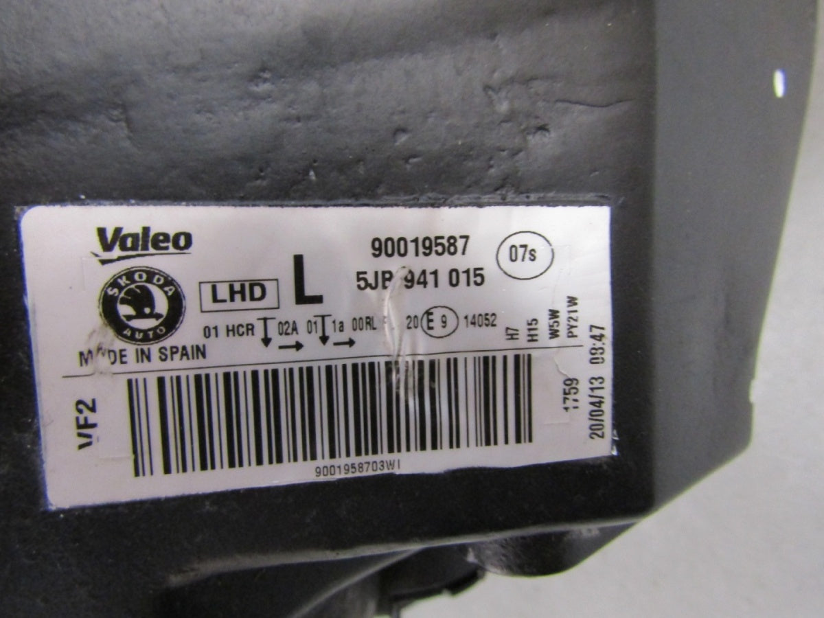 Prednji far SKODA RAPID halogen 12-16 LH lijevi 5JB941015