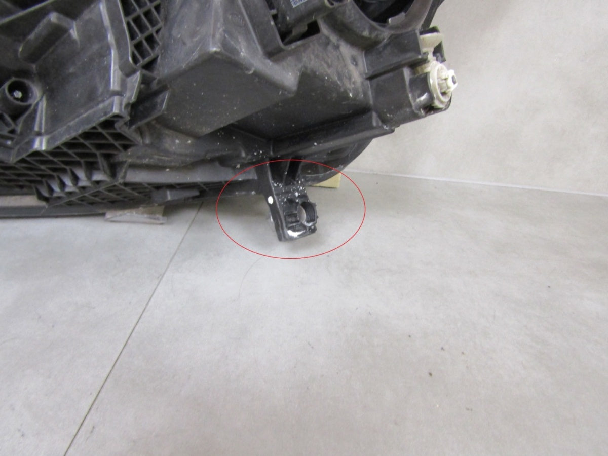 Prednji far MERCEDES V klasa W447 14- halogen RH desni A4479067800
