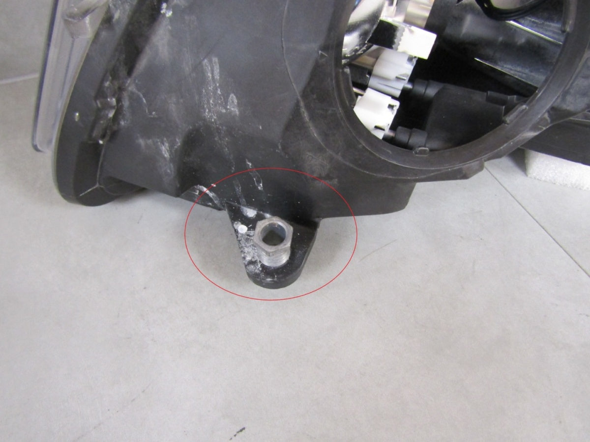 Prednji far MERCEDES V klasa W447 14- halogen RH desni A4479067800