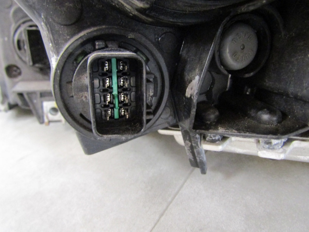 Prednji far KIA SPORTAGE 3 III 10-15 xenon nezakretni RH desni