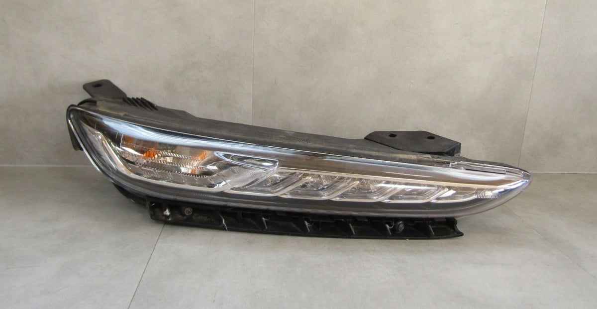 Prednji far Hyundai Kona 1 LED DRL RH 17-21