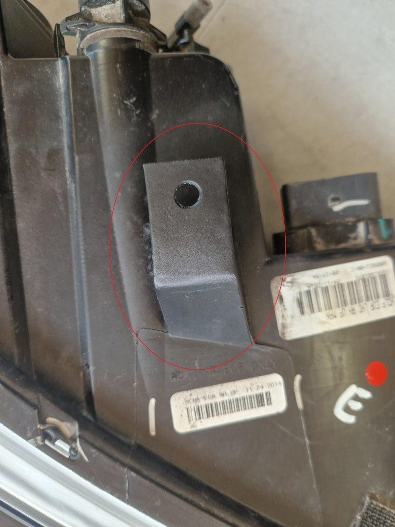 Prednji far TESLA S xenon nezakretni 12-16 desni RH 6005911-00-C