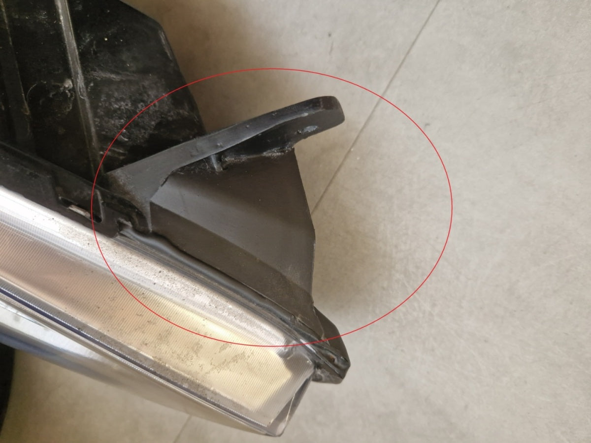 Prednji far TESLA S xenon nezakretni 12-16 desni RH 6005911-00-C