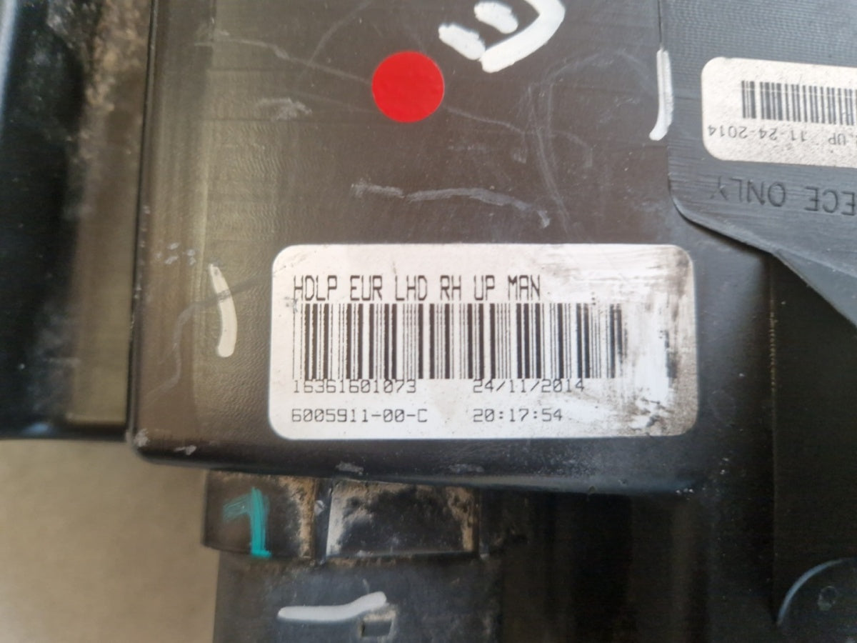 Prednji far TESLA S xenon nezakretni 12-16 desni RH 6005911-00-C