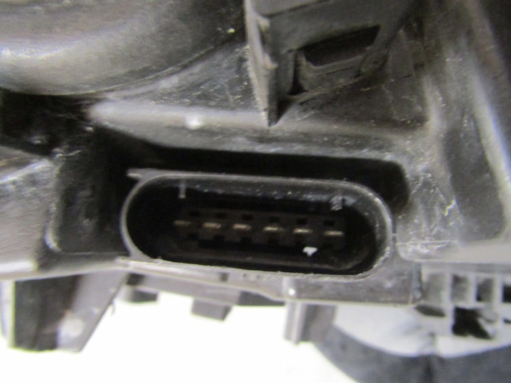 Prednji far MERCEDES A-KLASA W169 RH desni xenon 04-A1698201261