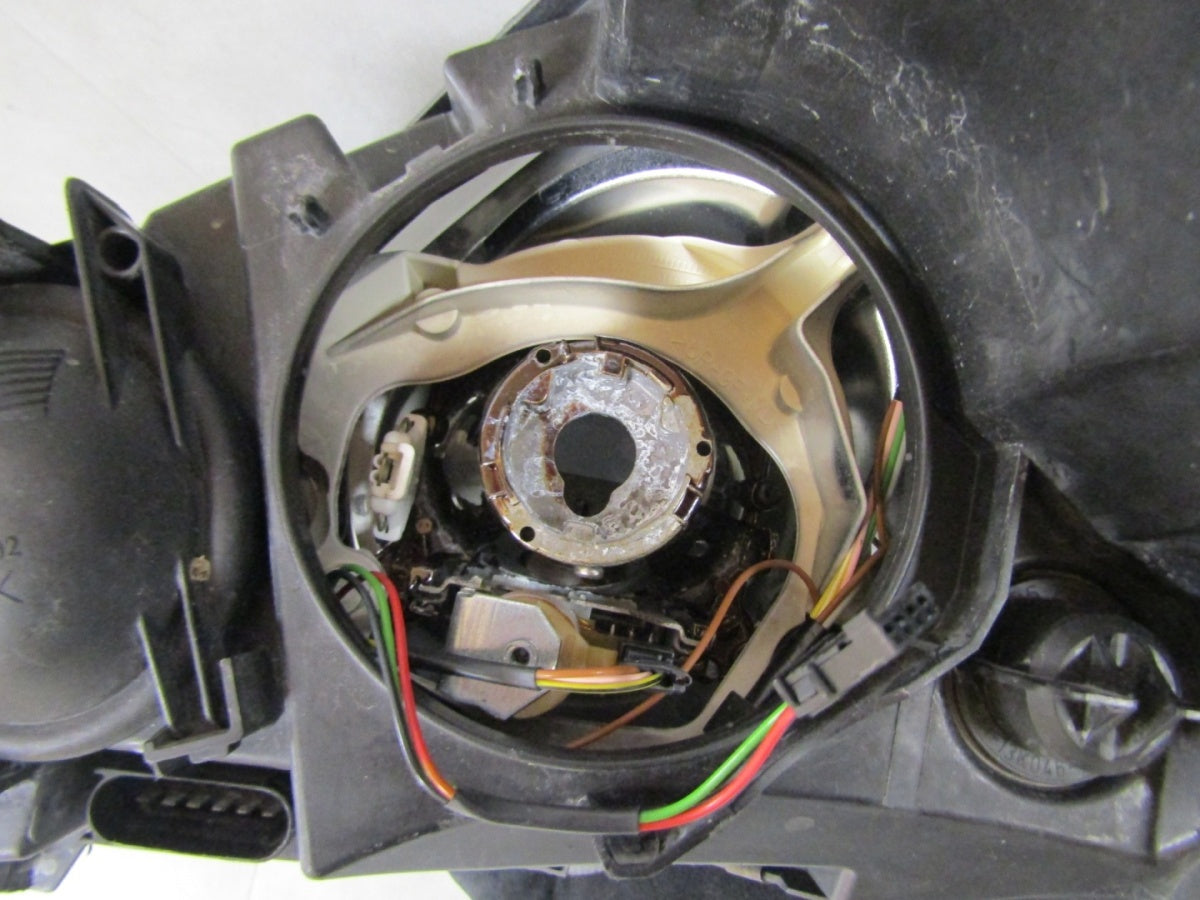 Prednji far MERCEDES A-KLASA W169 RH desni xenon 04-A1698201261