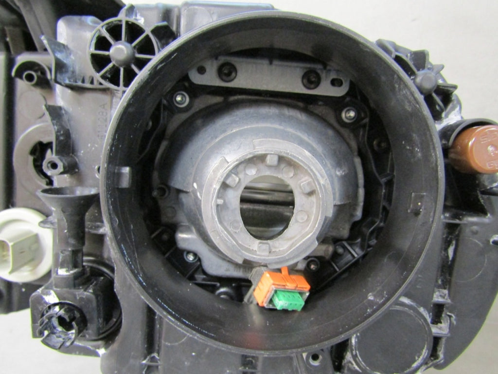 Prednji far DODGE DURANGO III LIFT 14-20 xenon EU KANADA RH desni 68423852AE