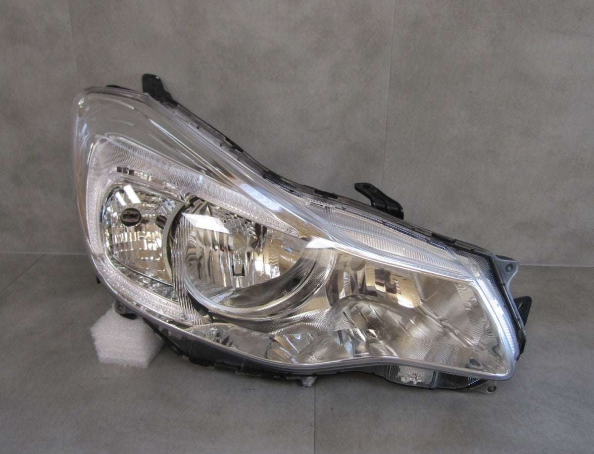 Prednji far SUBARU XV halogen 11-17 RH desni