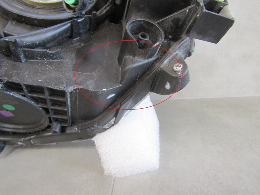 Prednji far SUBARU XV halogen 11-17 RH desni