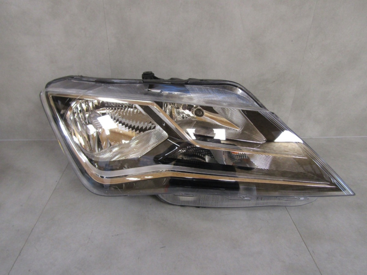 Prednji far SEAT TOLEDO 4 IV halogen 12-15 RH desni 90037322044890