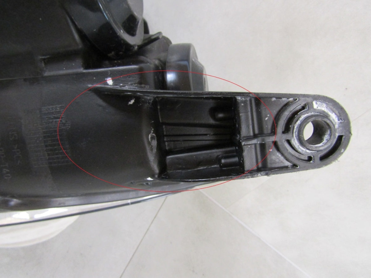 Prednji far SEAT TOLEDO 4 IV halogen 12-15 RH desni 90037322044890