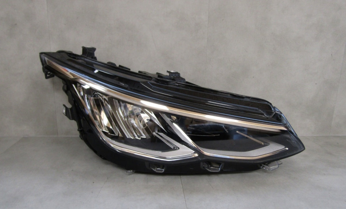 Prednji far VOLKSWAGEN VW GOLF 8 VIII LED 19-24 RH desni 5H1941006