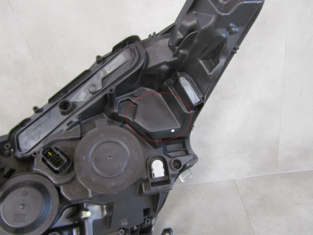 Prednji far PEUGEOT 208 I GTI halogen sa sočivom Z LED 12- RH desni 9810805880